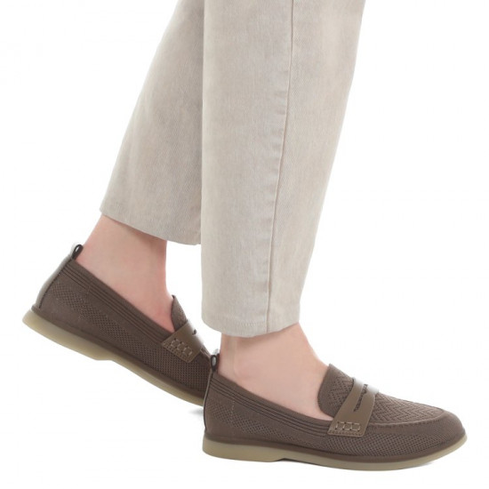 Лоферы женские