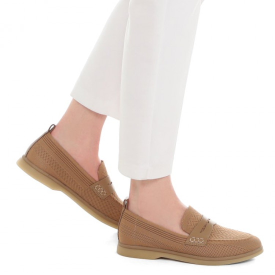 Лоферы женские