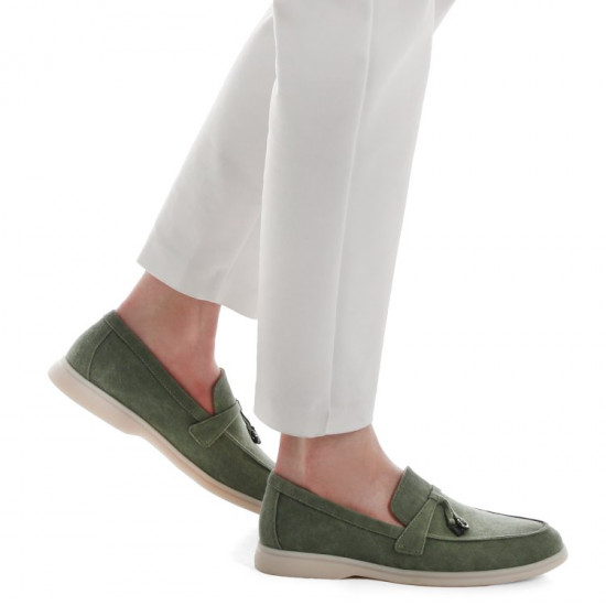 Лоферы женские