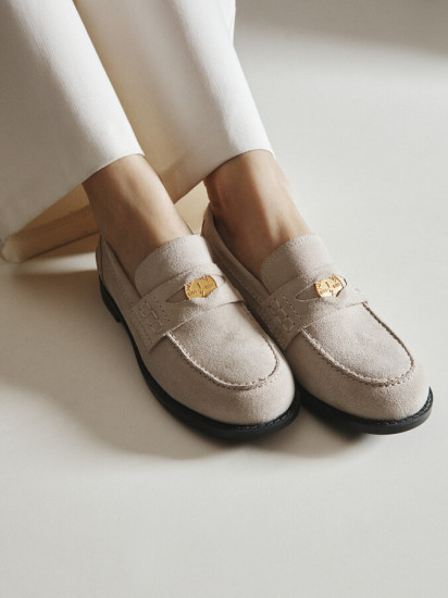 Лоферы женские