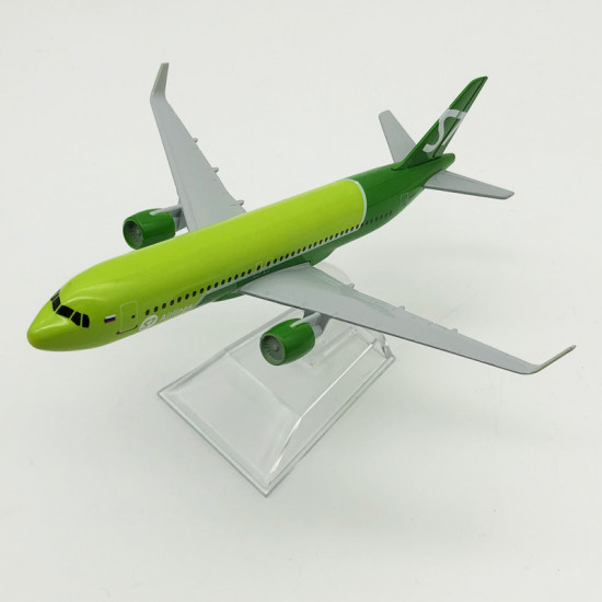 Фигурка коллекционная «Самолет Airbus A320 авиакомпании S7»