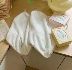 Полотенце из микрофибры в подарочной коробке с петелькой - Фото 2