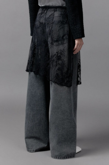 Джинсы с кружевной баской женские