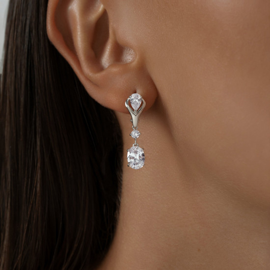 Серьги длинные из серебра с фианитами