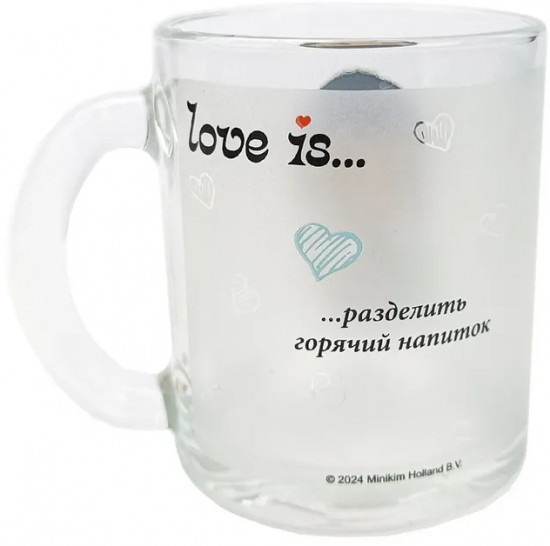 Кружка «Love is... Разделить горячий напиток»