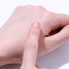 Лёгкий солнцезащитный крем для лица SPF50+ PA++++ «Dive in Watery Moisture Sun Cream» - Фото 4