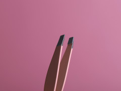 Пинцет для бровей классический широкий - Фото 3