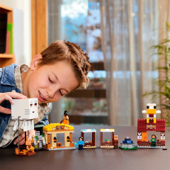 Конструктор Minecraft 21273 Нападение шара-гаста на деревню. The Ghast Balloon Village Attack - Фото 7