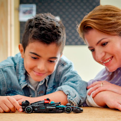 Конструктор Speed Champions 77244 Болид Mercedes-AMG F1® W15. Mercedes-AMG F1® W15 Race Car - Фото 9