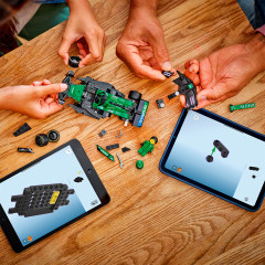 Конструктор Speed Champions 77245 Болид Aston Martin Aramco F1® AMR24. Aston Martin Aramco F1® AMR24 Race Car - Фото 7