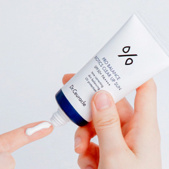 Крем для лица с пробиотиками солнцезащитный «Pro Balance Biotics Clear Up Sun» SPF50+ PA++++