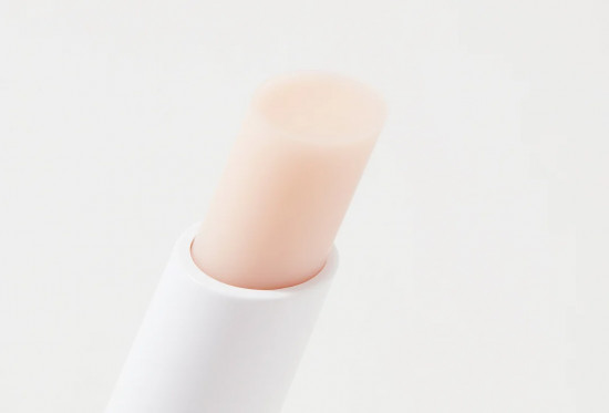 Бальзам для губ с экстрактом комбучи увлажняющий «Vegan Kombucha Tea Lip Balm»