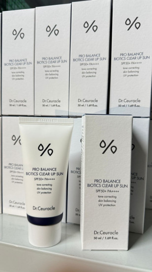 Крем для лица с пробиотиками солнцезащитный «Pro Balance Biotics Clear Up Sun» SPF50+ PA++++