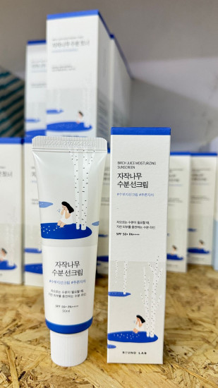 Увлажняющий солнцезащитный крем с берёзовым соком SPF50+ PA++++ «Birch Juice Moisturizing Sunscreen»