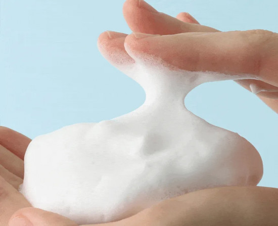 Пенка для умывания «Hyaluronic Acid Cleansing Foam»