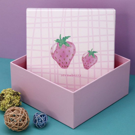Коробка подарочная «Two strawberry»