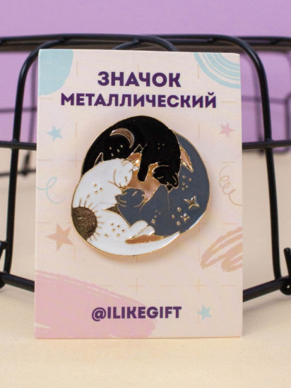 Значок «Three cats»