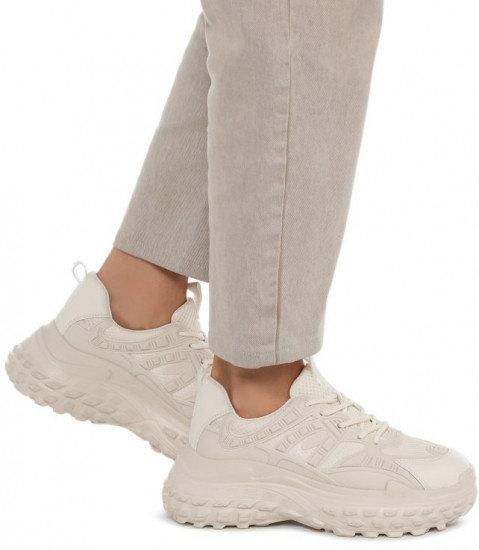 Кроссовки женские