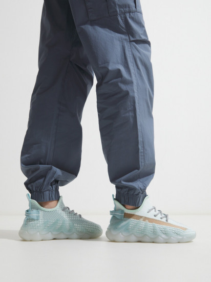 Кроссовки женские