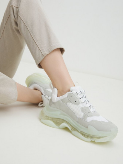 Кроссовки женские