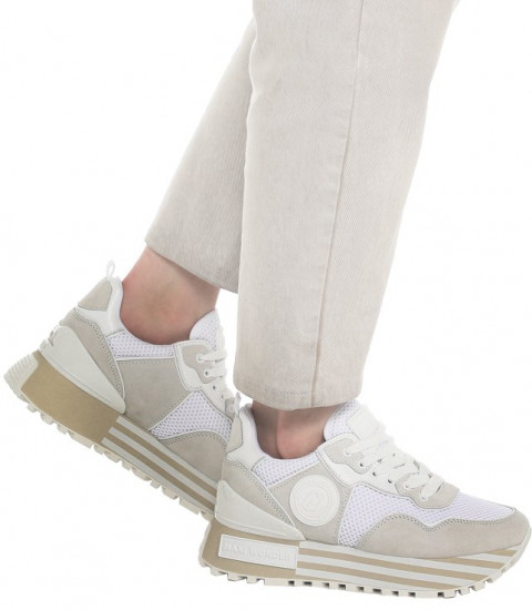 Кроссовки женские