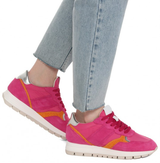 Кроссовки женские