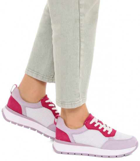 Кроссовки женские