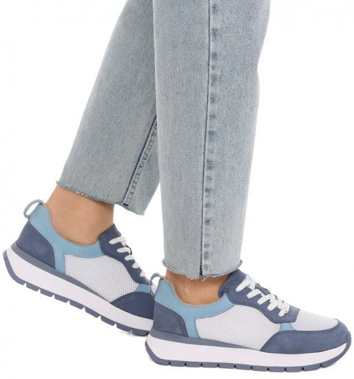 Кроссовки женские