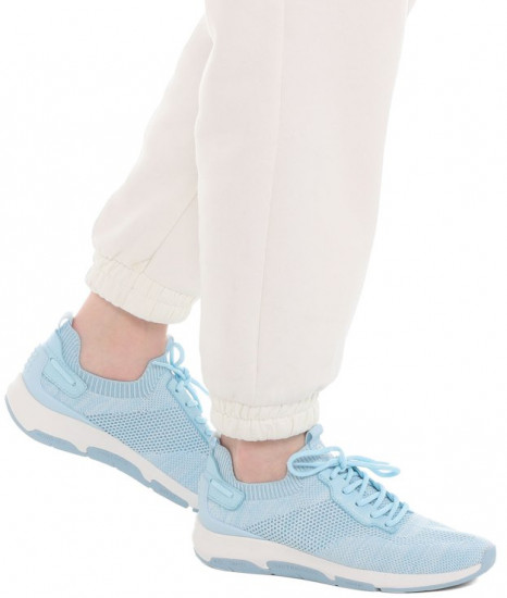 Кроссовки женские