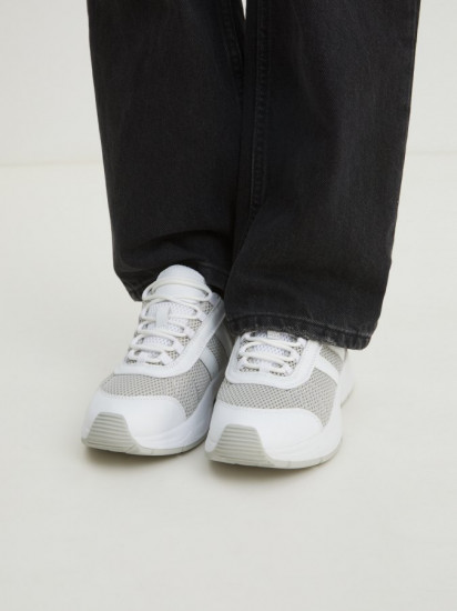 Кроссовки женские