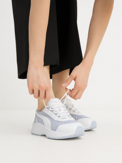 Кроссовки женские