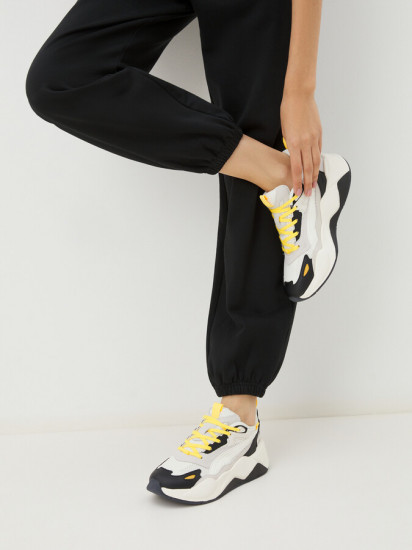 Кроссовки женские