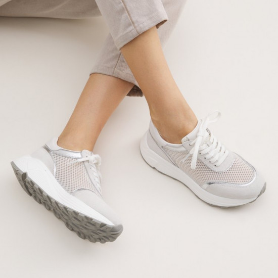 Кроссовки женские