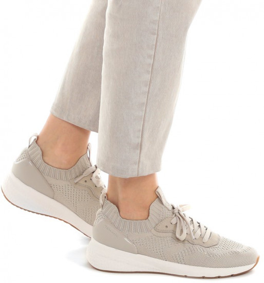 Кроссовки женские