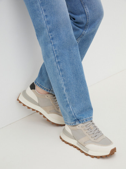 Кроссовки женские