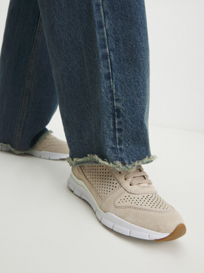 Кроссовки женские