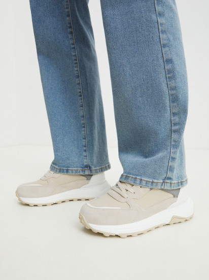 Кроссовки женские