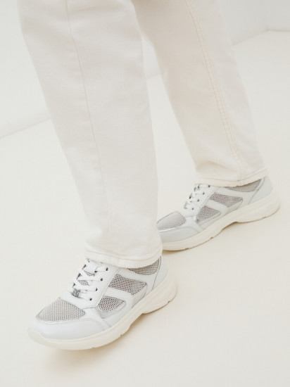 Кроссовки женские