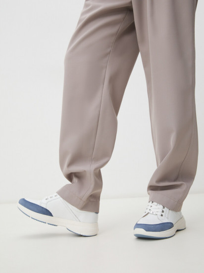 Кроссовки женские