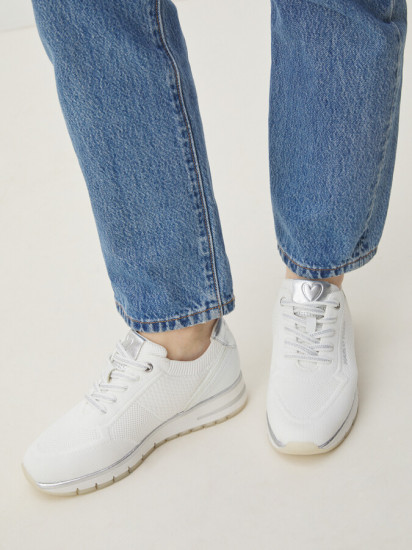 Кроссовки женские