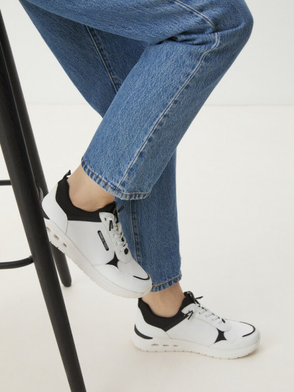 Кроссовки женские