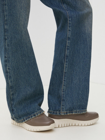 Кроссовки женские