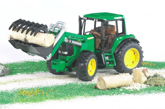 Погрузчик с ковшом «John Deere»