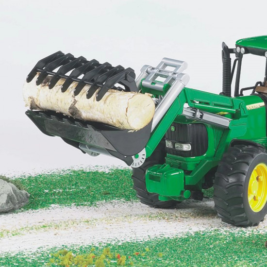Погрузчик с ковшом «John Deere»