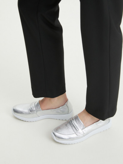 Лоферы женские