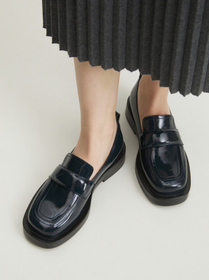 Лоферы женские