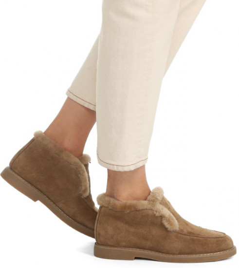 Лоферы женские