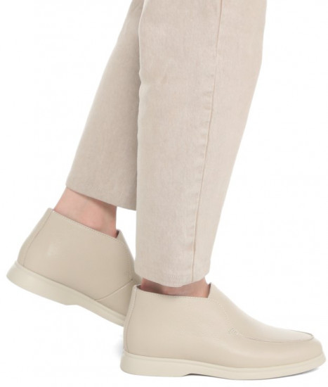 Лоферы женские