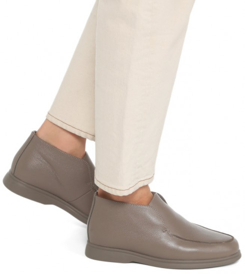 Лоферы женские