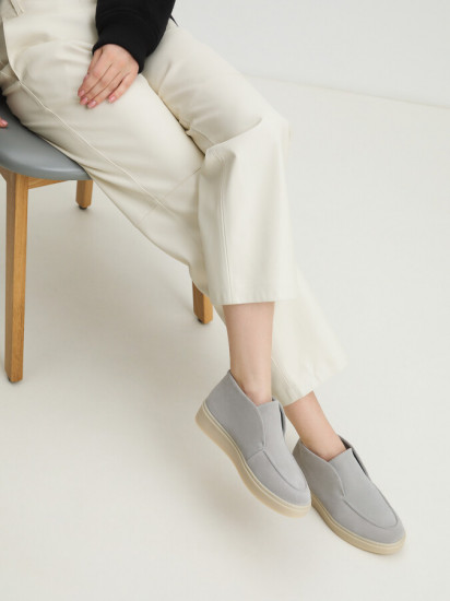 Лоферы женские